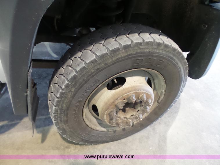 image for item L7086 2008 Dodge Ram 5500 bucket truck