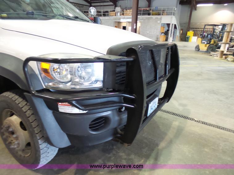 image for item L7086 2008 Dodge Ram 5500 bucket truck
