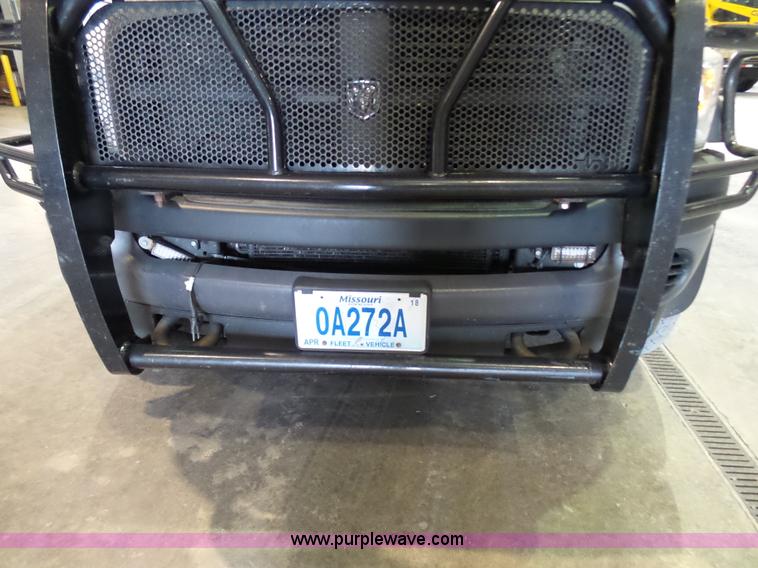 image for item L7086 2008 Dodge Ram 5500 bucket truck