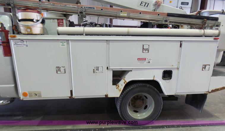 image for item L7086 2008 Dodge Ram 5500 bucket truck