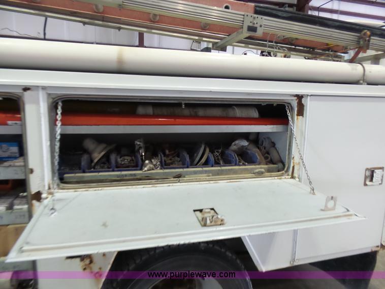 image for item L7086 2008 Dodge Ram 5500 bucket truck