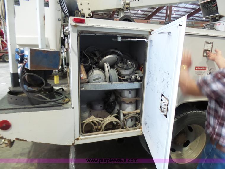 image for item L7086 2008 Dodge Ram 5500 bucket truck