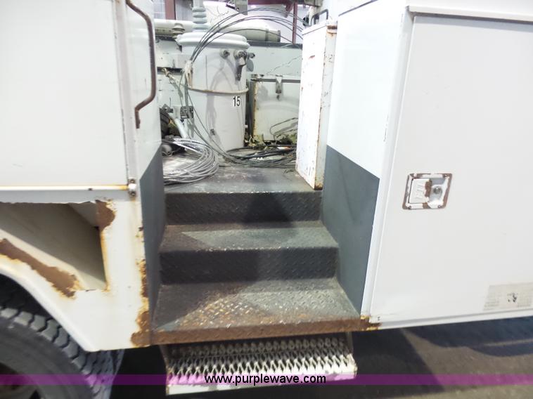 image for item L7086 2008 Dodge Ram 5500 bucket truck