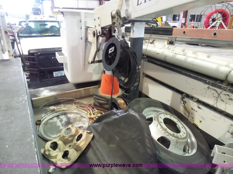 image for item L7086 2008 Dodge Ram 5500 bucket truck