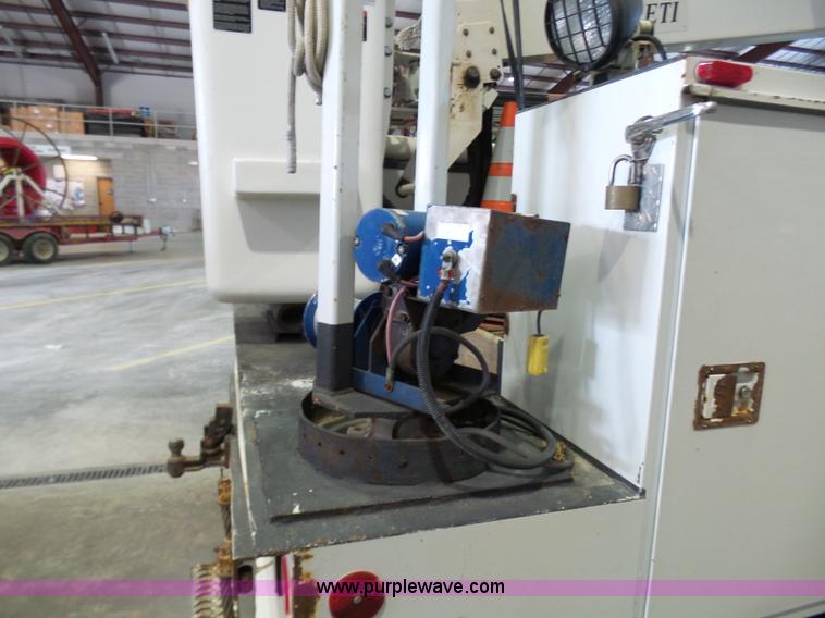 image for item L7086 2008 Dodge Ram 5500 bucket truck