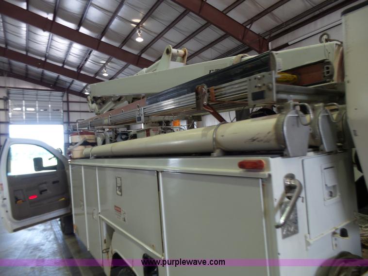 image for item L7086 2008 Dodge Ram 5500 bucket truck