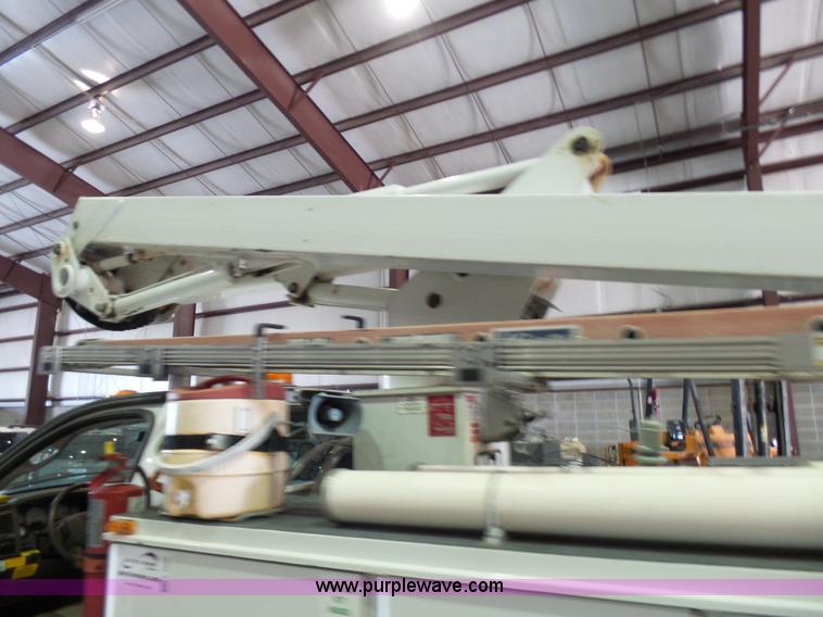 image for item L7086 2008 Dodge Ram 5500 bucket truck