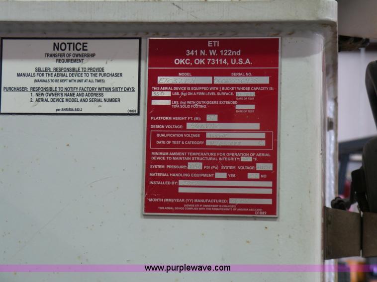 image for item L7086 2008 Dodge Ram 5500 bucket truck