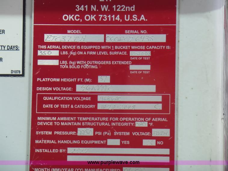 image for item L7086 2008 Dodge Ram 5500 bucket truck