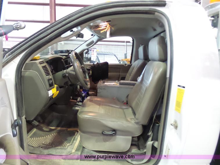 image for item L7086 2008 Dodge Ram 5500 bucket truck