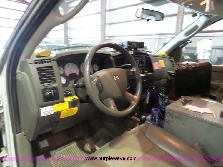 image for item L7086 2008 Dodge Ram 5500 bucket truck