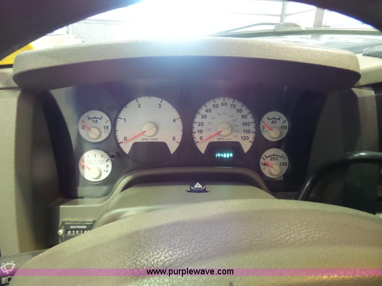 image for item L7086 2008 Dodge Ram 5500 bucket truck