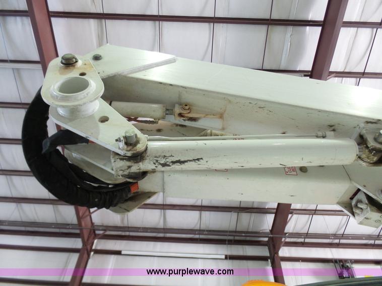 image for item L7086 2008 Dodge Ram 5500 bucket truck