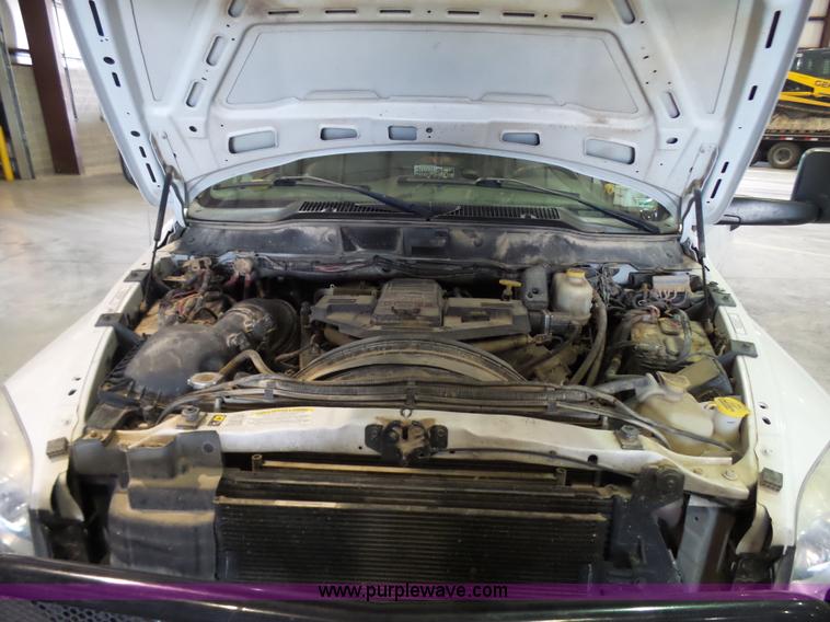 image for item L7086 2008 Dodge Ram 5500 bucket truck