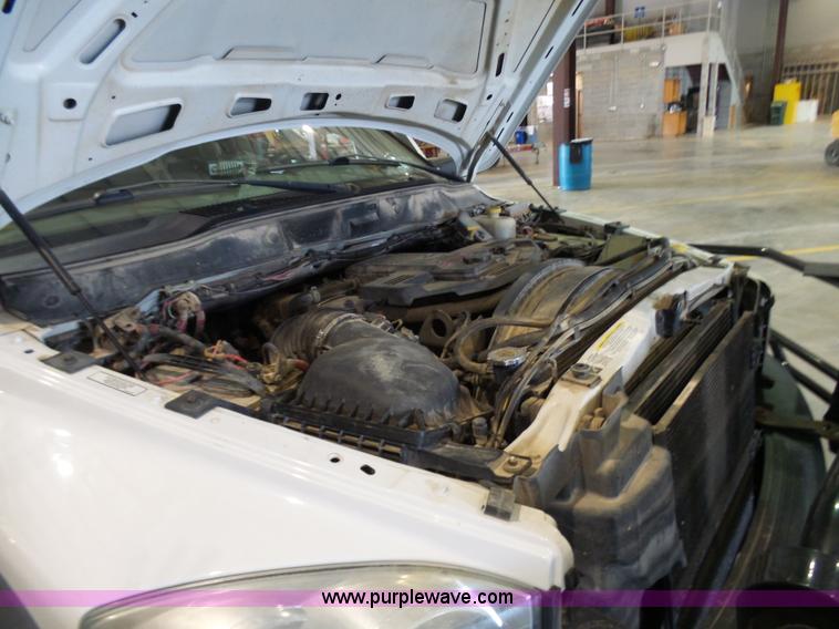 image for item L7086 2008 Dodge Ram 5500 bucket truck