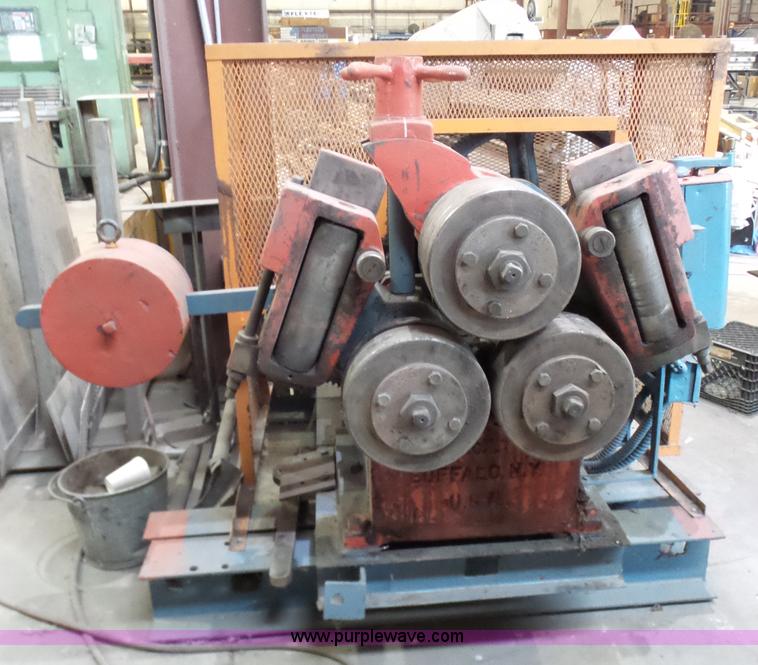 image for item L7096 Buffalo Mfg. SAPI-1205 angle roller