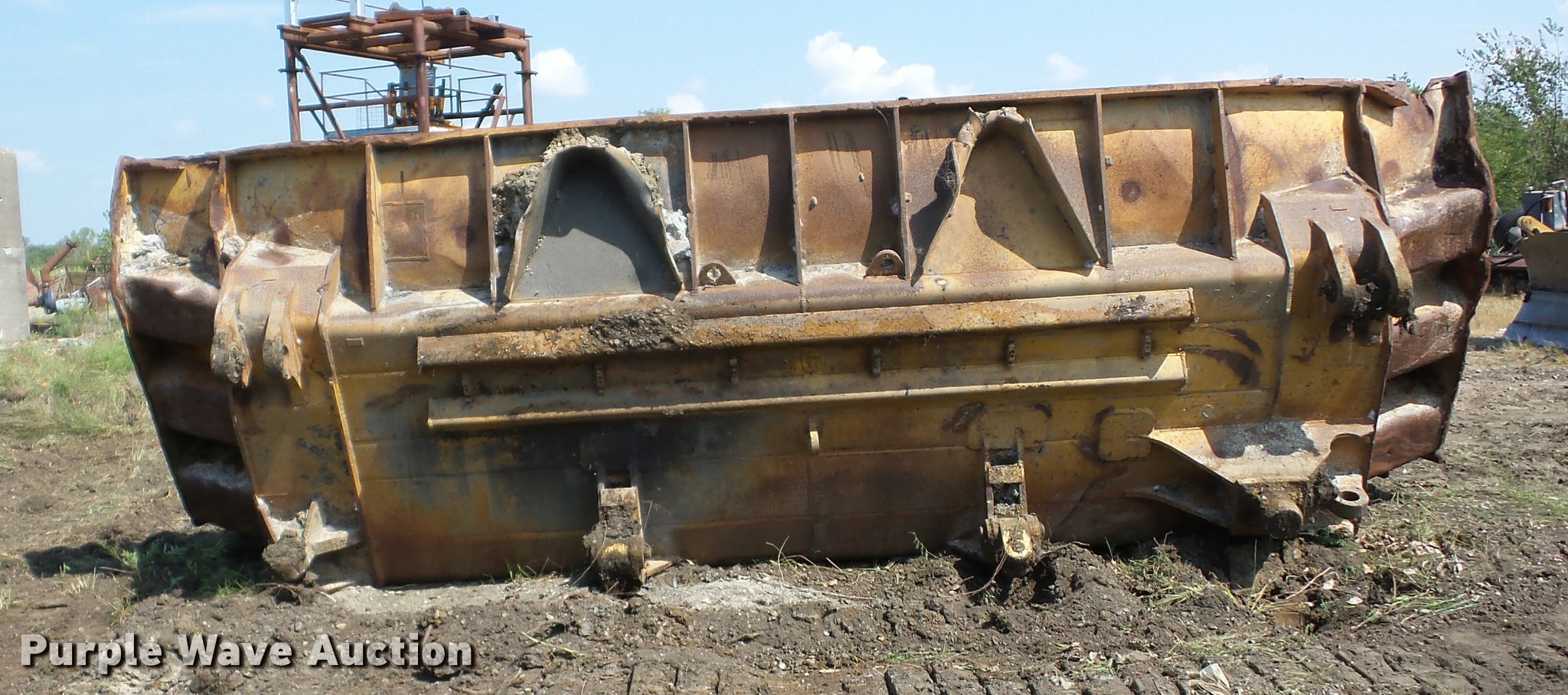 Caterpillar D11 U dozer blade in Garland, KS Item AG9443 sold Purple Wave