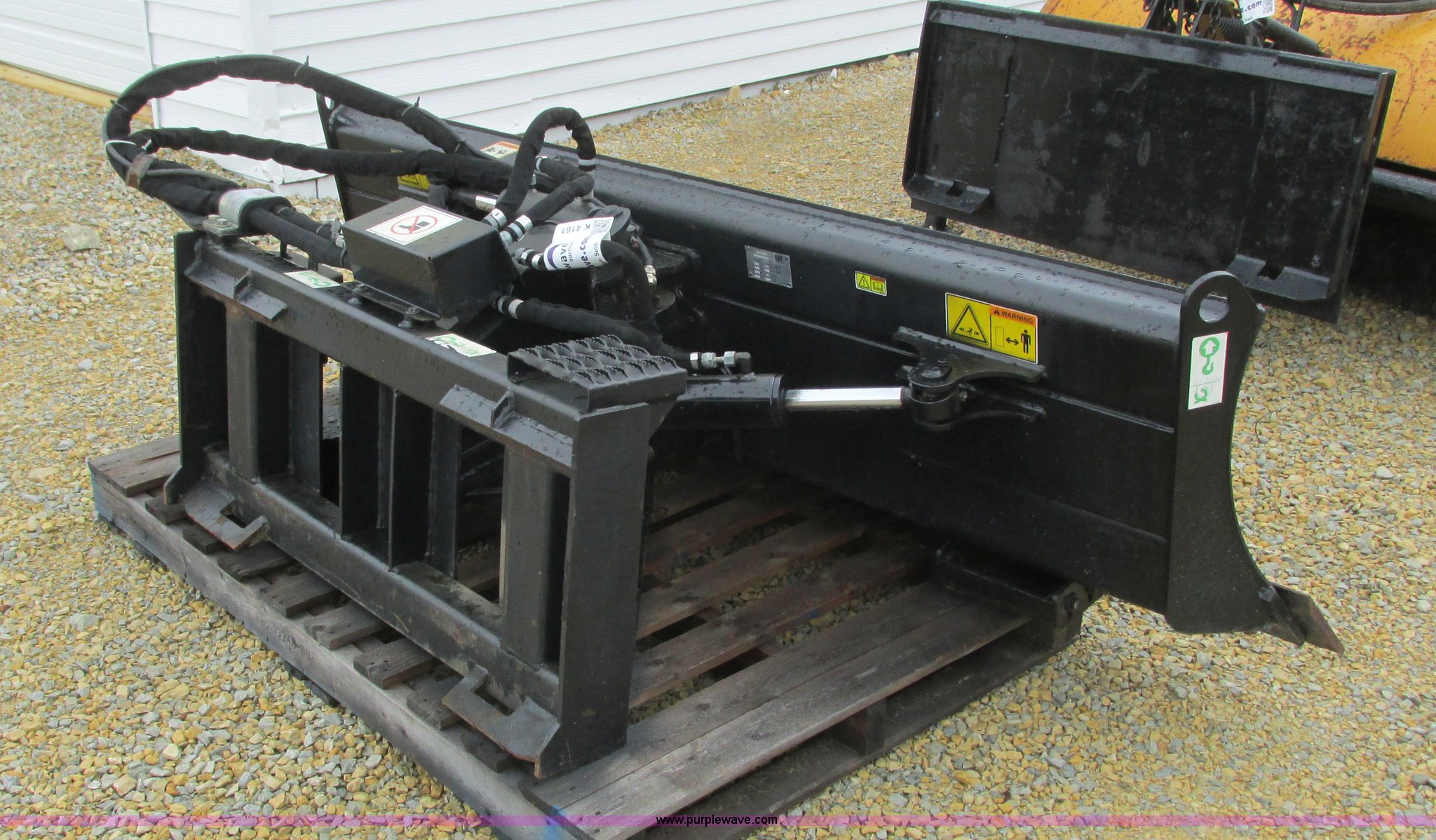 Caterpillar 2315275 sixway skid steer dozer blade in Rochester, MN