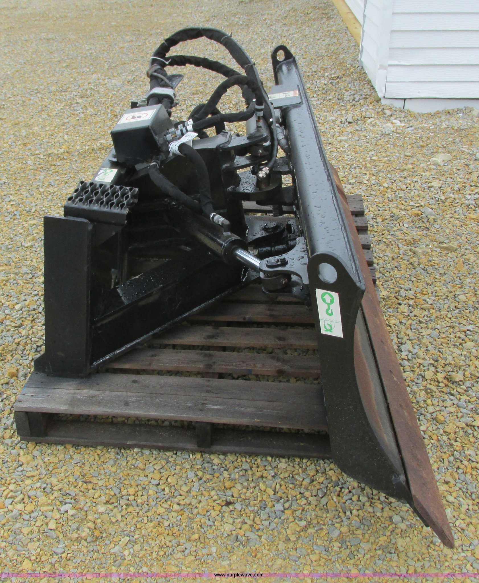 Caterpillar 2315275 sixway skid steer dozer blade in Rochester, MN