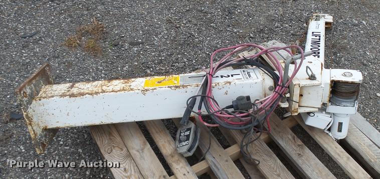 image for item AS9687 Liftmoore truck crane