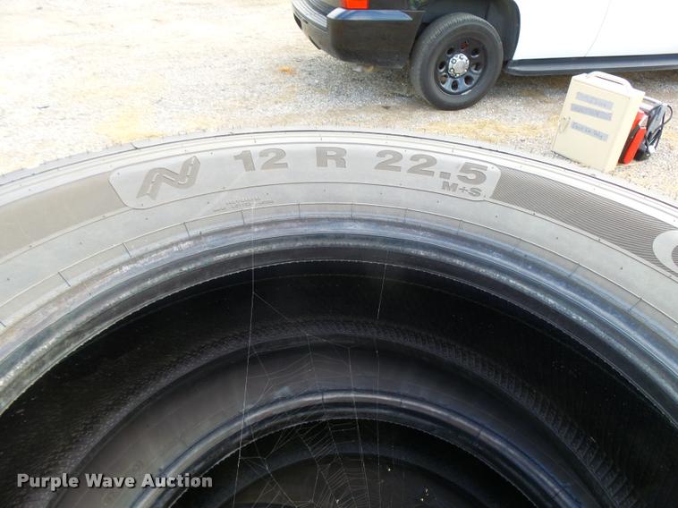 image for item AS9688 (4) Continental 12R22.5 tires