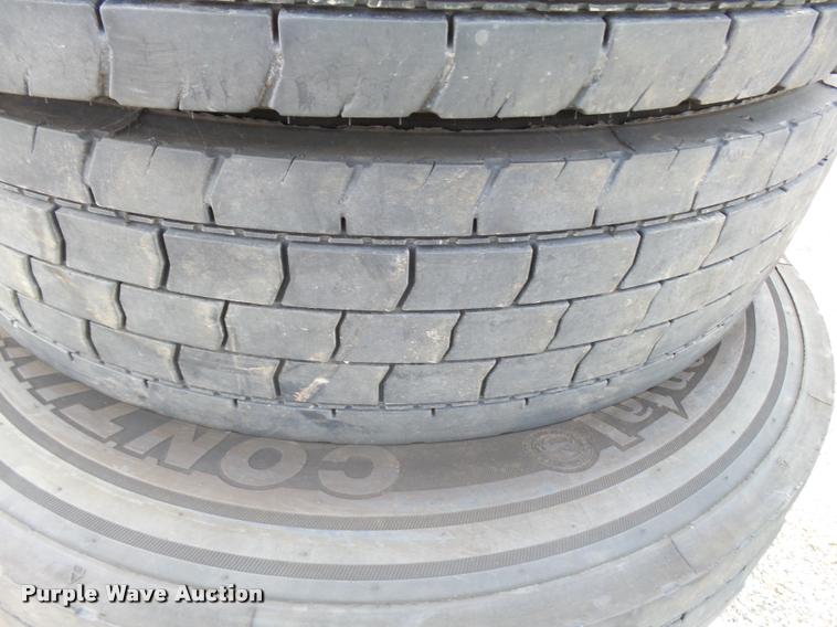 image for item AS9688 (4) Continental 12R22.5 tires