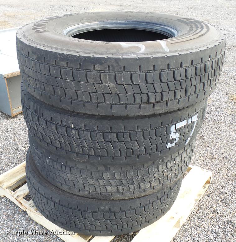 image for item AS9692 (4) Continental 12R22.5 tires