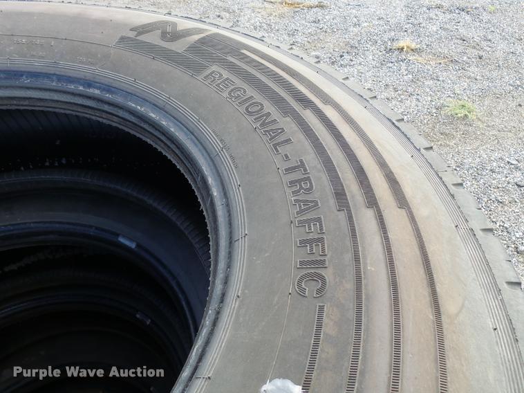image for item AS9692 (4) Continental 12R22.5 tires