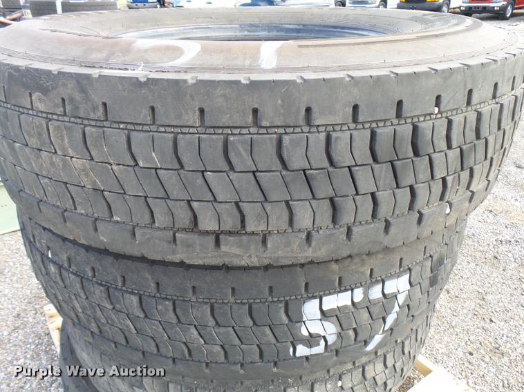 image for item AS9692 (4) Continental 12R22.5 tires