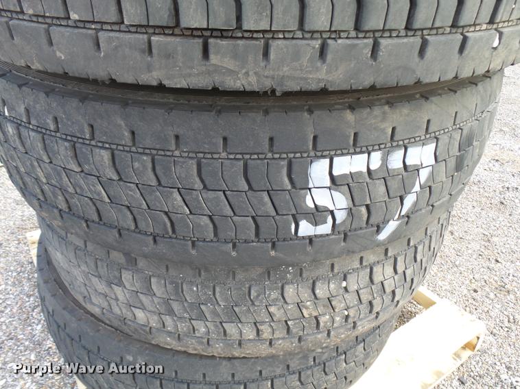 image for item AS9692 (4) Continental 12R22.5 tires