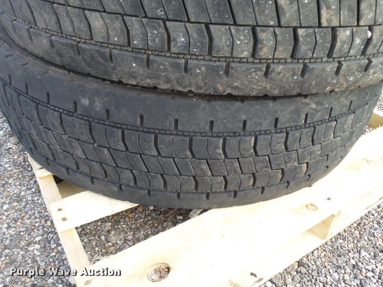 image for item AS9692 (4) Continental 12R22.5 tires