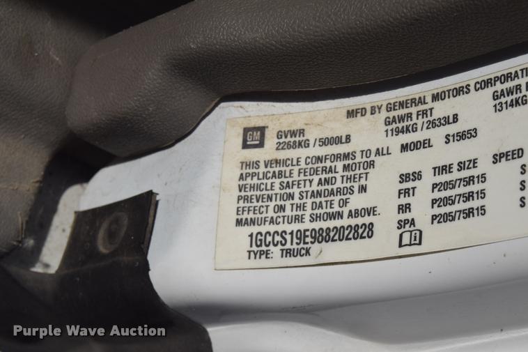 image for item L2499 2008 Chevrolet Colorado Ext. Cab pickup truck