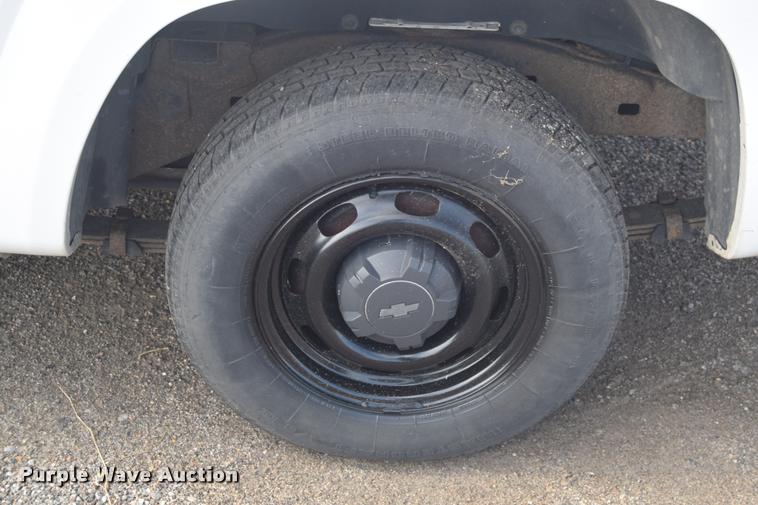 image for item L2499 2008 Chevrolet Colorado Ext. Cab pickup truck