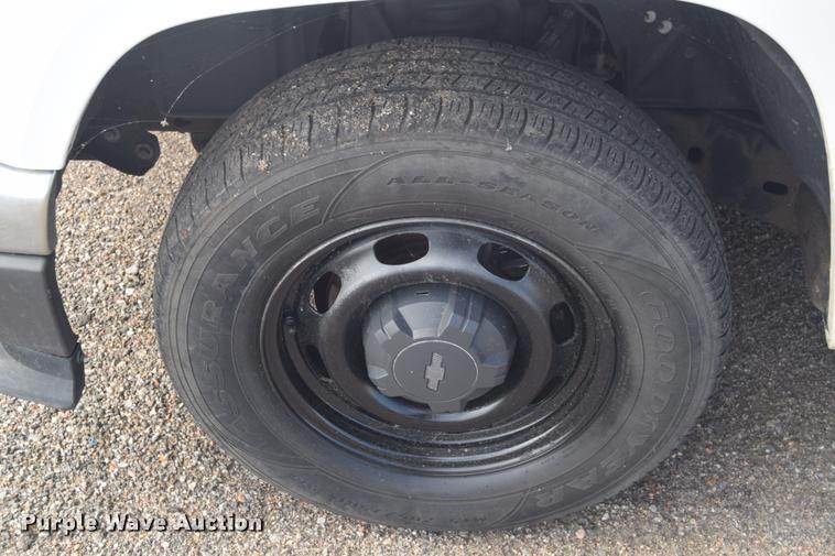 image for item L2499 2008 Chevrolet Colorado Ext. Cab pickup truck