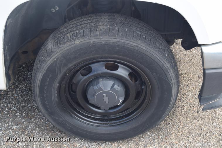 image for item L2499 2008 Chevrolet Colorado Ext. Cab pickup truck