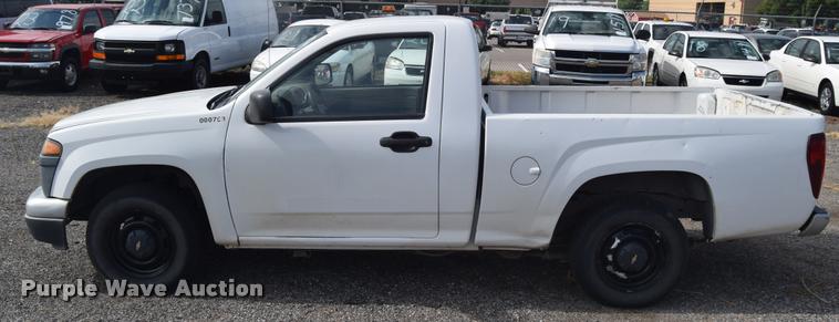 image for item L2500 2005 Chevrolet Colorado pickup truck