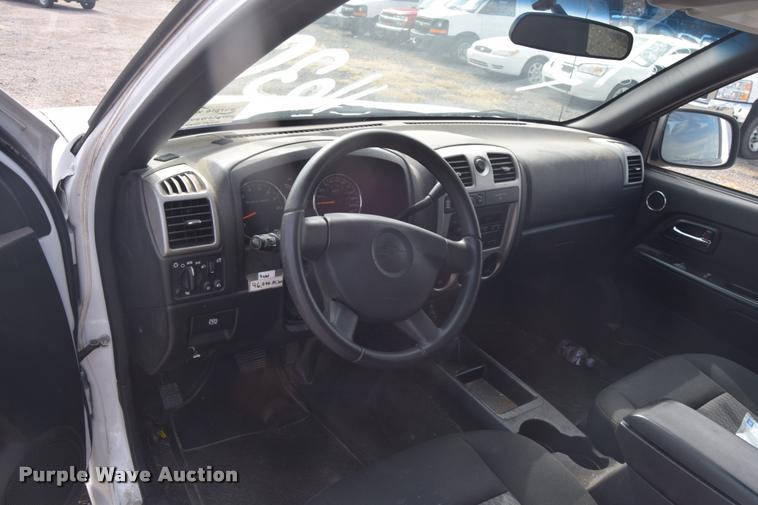 image for item L2501 2008 Chevrolet Colorado LT Crew Cab pickup truck