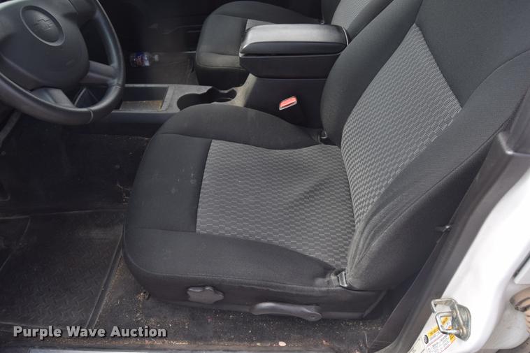 image for item L2501 2008 Chevrolet Colorado LT Crew Cab pickup truck