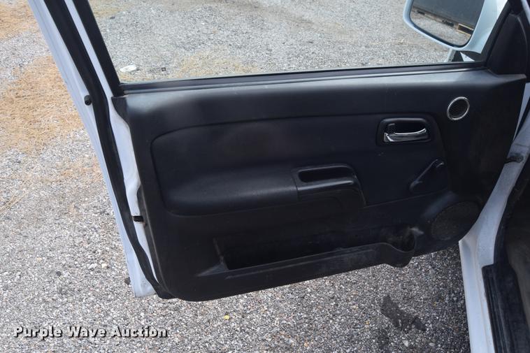 image for item L2502 2009 Chevrolet Colorado Ext. Cab pickup truck