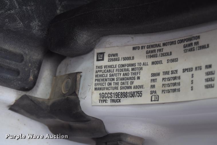 image for item L2502 2009 Chevrolet Colorado Ext. Cab pickup truck