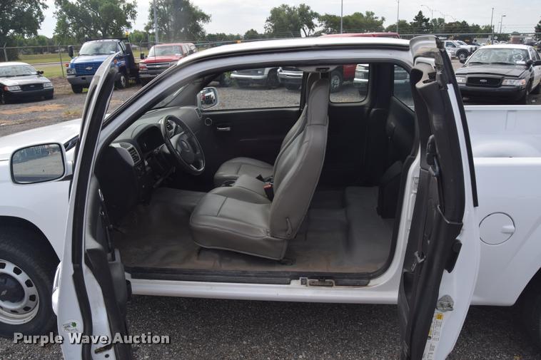 image for item L2502 2009 Chevrolet Colorado Ext. Cab pickup truck
