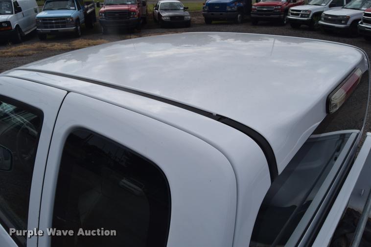 image for item L2502 2009 Chevrolet Colorado Ext. Cab pickup truck