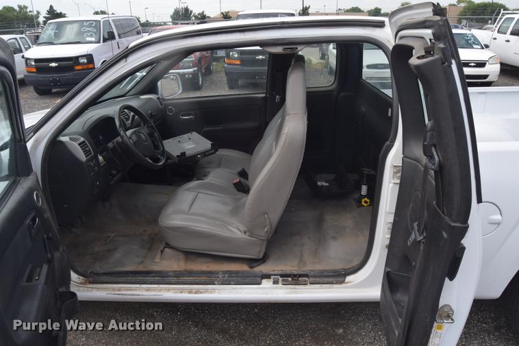 image for item L2503 2009 Chevrolet Colorado Ext. Cab pickup truck