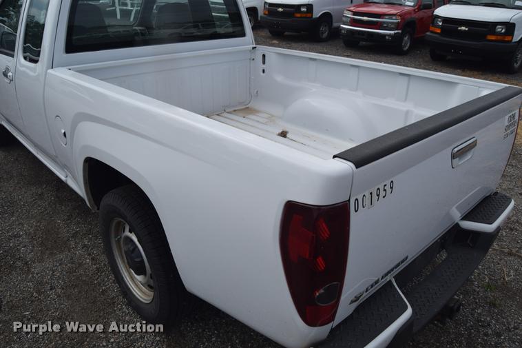image for item L2503 2009 Chevrolet Colorado Ext. Cab pickup truck