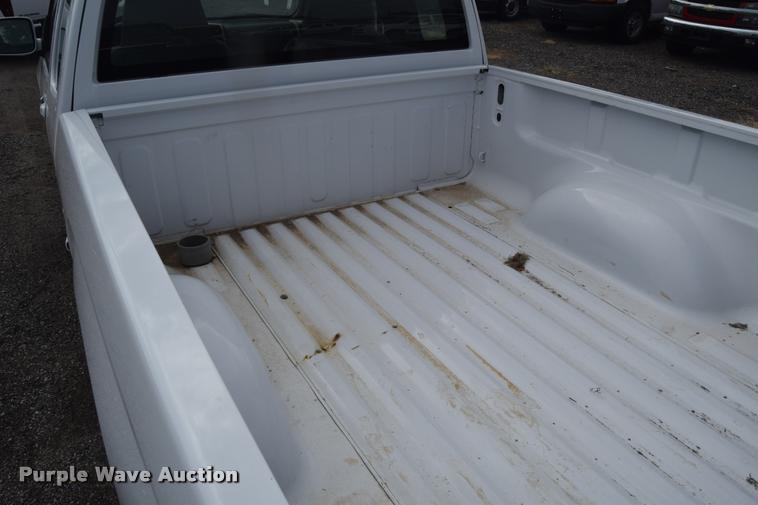 image for item L2503 2009 Chevrolet Colorado Ext. Cab pickup truck