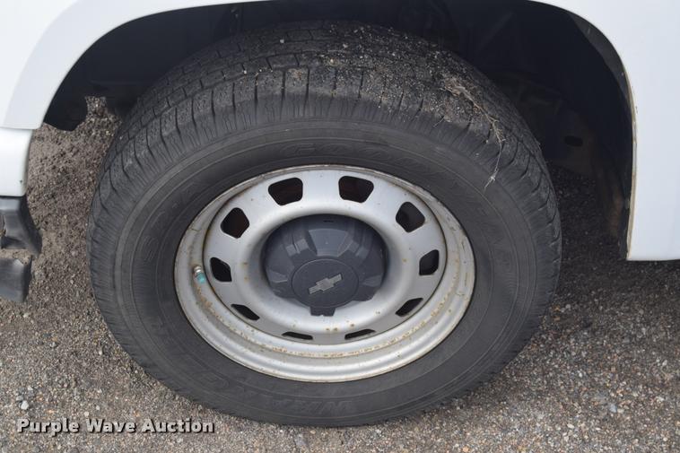 image for item L2503 2009 Chevrolet Colorado Ext. Cab pickup truck