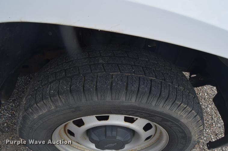 image for item L2503 2009 Chevrolet Colorado Ext. Cab pickup truck