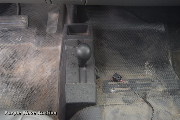 image for item L2504 2008 Chevrolet Silverado 2500HD Crew Cab pickup truck