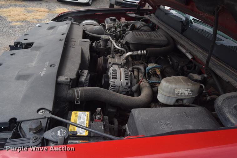 image for item L2504 2008 Chevrolet Silverado 2500HD Crew Cab pickup truck