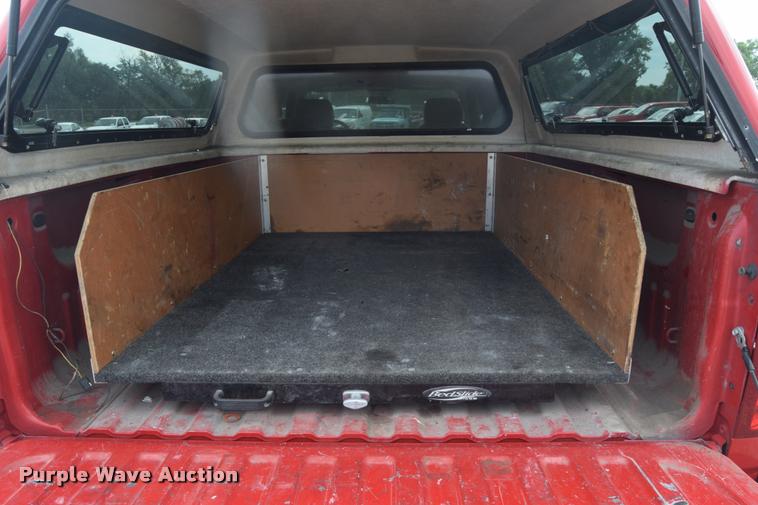 image for item L2504 2008 Chevrolet Silverado 2500HD Crew Cab pickup truck